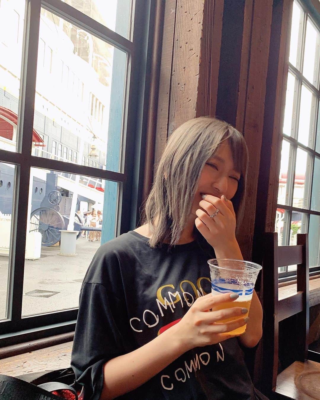 のインスタグラム：「ふむふむ #ディズニーシー #disneysea #ビール #昼ビール #３杯目」