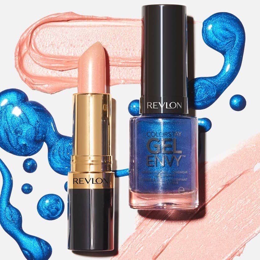 Revlonさんのインスタグラム写真 - (RevlonInstagram)「Feeling clashy 🌊🍑 Mismatched #RevlonLipsandTips make the perfect pair. Get the look with #SuperLustrous Lipstick in Cardshark lips and #ColorStay #GelEnvy Longwear #NailPolish in Try Your Luck tips.  #lipstick #lipcolor #nailpolish #manicure」8月31日 21時59分 - revlon