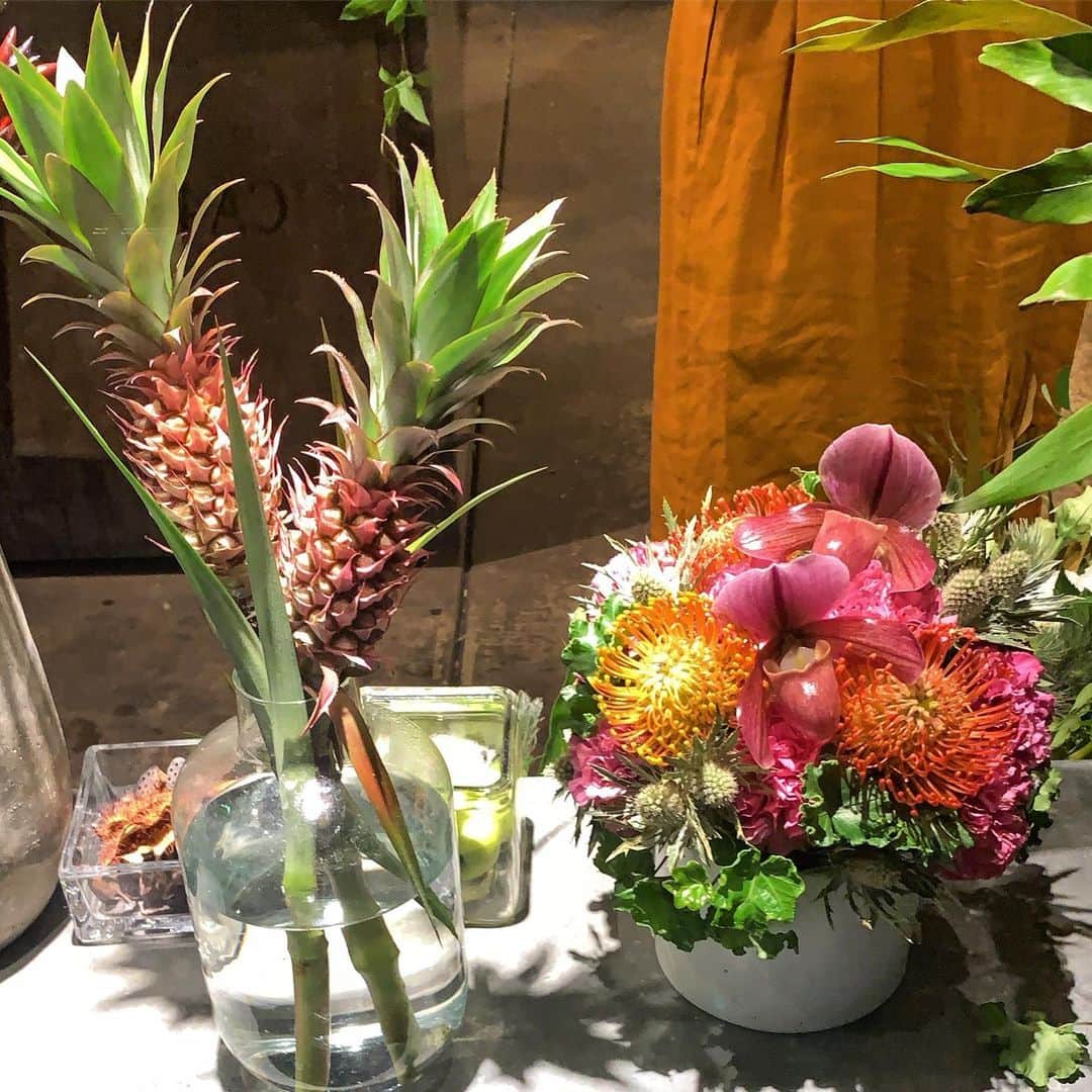 マイコ さんのインスタグラム写真 - (マイコ Instagram)「* 💐 新しいこと、 嬉しいことがあると お花買いたくなる。 8月最後の日は、 小さな決心とともに。 9月は、はじまりの月になるかな💭 ・ ・ ・ ・ #flower」8月31日 22時13分 - maicorori
