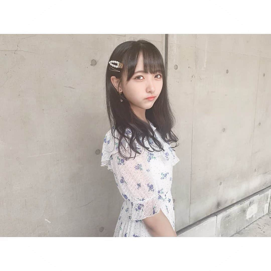 石田千穂さんのインスタグラム写真 - (石田千穂Instagram)「． 握手会ありがとう いっぱい写真撮ってもらた！！ ． #STU48 #大好きな人 #握手会 #ありがとう #ワンピース #tittyandco #ヘアアレンジ #hairarrange #ゆるふわ巻き #簡単ヘアアレンジ #石田千穂 #また明日」8月31日 22時14分 - chiho_ishida