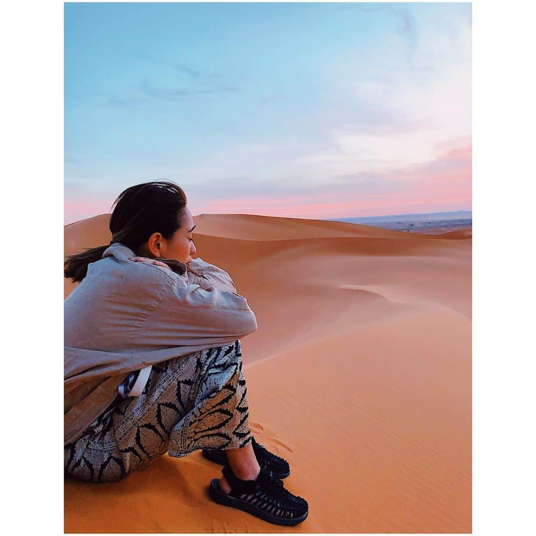 岡部紗季子さんのインスタグラム写真 - (岡部紗季子Instagram)「“ 🏜 #desert #sunrise #power #goodfeeling #cantopeneyes #サハラ砂漠 #日の出 #🏜 . . . 🌍」8月31日 22時30分 - sakiko_okabe516