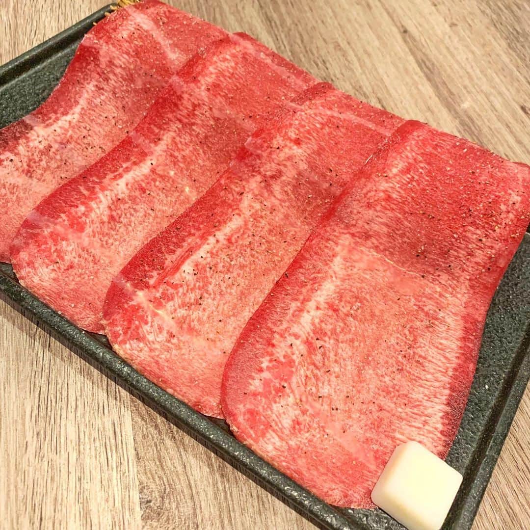 楠みゆうさんのインスタグラム写真 - (楠みゆうInstagram)「﻿ かれしとお肉たべた🥺💓🥩﻿ ﻿ 明日ずっと行きたかったとこに﻿ デートいく🎀🖤﻿ ﻿ 楽しみしあわせ🥺💫﻿ ﻿#焼肉 #にたすきゅう #浜松町 #ユッケ ⚠︎男の人からのコメント.dmいらないです﻿ 送ってきた人ブロックします」8月31日 22時42分 - miyuu_yuzuriha