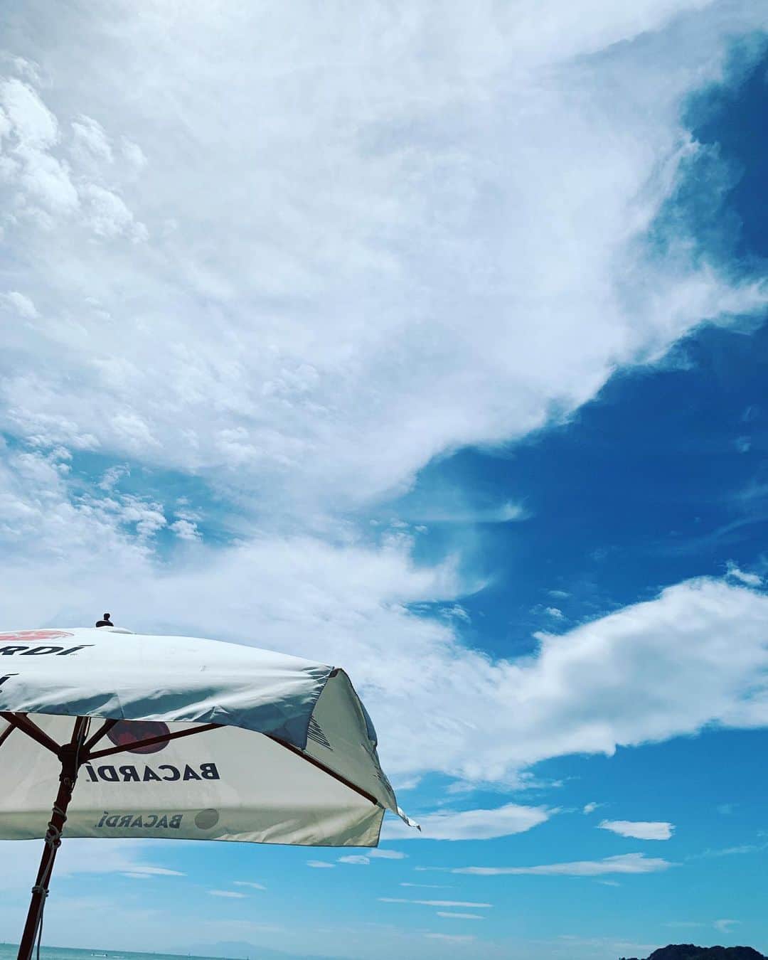 明希 さんのインスタグラム写真 - (明希 Instagram)「今年の締めくくり。 海はやっぱイーネー。」8月31日 22時42分 - sid.aki