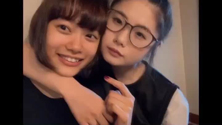 杉咲花のインスタグラム：「愛しのかりかりとのラジオ、 明日も是非聴いてください🌹 #杉咲花のFlowerTOKYO #小野花梨」