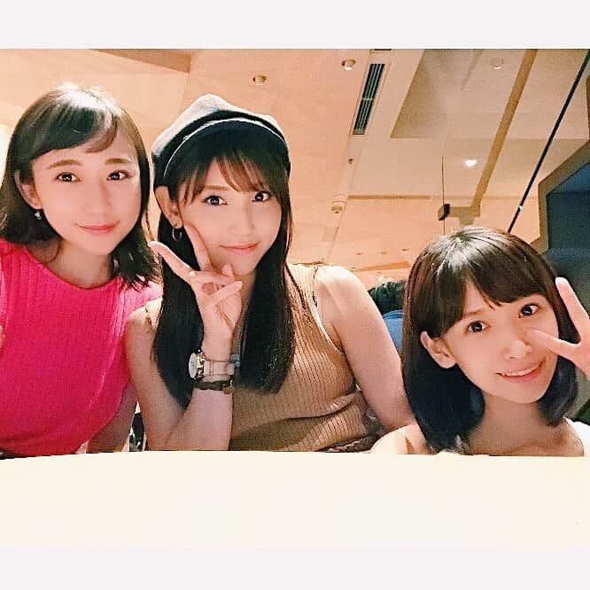 住吉史衣さんのインスタグラム写真 - (住吉史衣Instagram)「. . 3人で会えたのは1か月以上ぶりでした😳💓 こうやって定期的に会って話してると、お互いだいぶ考え方とか大人になったし、一緒に番組やってた4年前はぎこちなかったんだなぁ〜😂と思いますね！笑 今一緒に番組やったらもっと楽しく面白くできそう♪ . . #中目黒 #スターバックス  #初 #starbucksreserveroasterytokyo  #コーヒー #紅茶 #お酒 のフロアにわかれてた！ #スターバックスリザーブロースタリー  #カフェ #夜カフェ #カフェ好き #カフェ活  #スターバックスリザーブ #リザーブ  #starbucksreserve #starbucksjapan  #竹田愛  #森脇亜紗紀  #住吉史衣 .」8月31日 22時47分 - fumie_0426