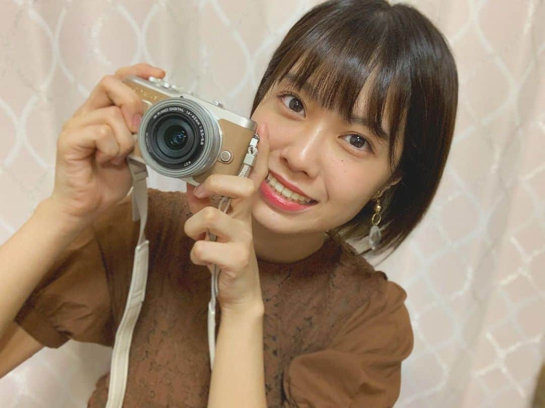 小田えりなさんのインスタグラム写真 - (小田えりなInstagram)「カメラ買いました📷 すごい色んなもの撮ろうと思います！！！！！ でも、買い始めは誰でもそう思いますよね！！！！！ 豚に真珠になりませんように！！！ #カメラ #OLYMPUS #olympuspenepl9」8月31日 22時52分 - odenchannn