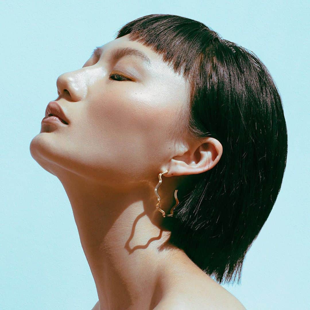 ルル フロストのインスタグラム：「Only a few days left to save 20% off all Earrings + Rings with code: RINGS20. Swipe left to see a few of our favorites including in the sale and shop via link in bio. (image by @ringlessgold) #lulufrost」