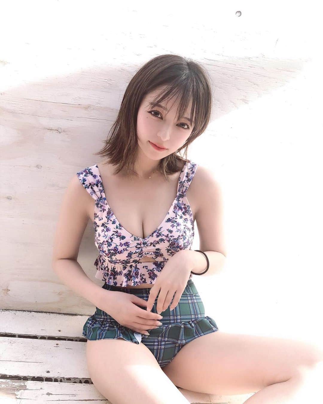 アキシブ水着画像 船木沙織（さおりん）さんのインスタグラム写真 - (船木沙織（さおりん）Instagram)「. . まだ夏は終わってなかった  きっとまだ終わらない🙋‍♀️ . この水着も2500円くらいだった . #ヘラヘラ三銃士 #水着 #海」8月31日 23時09分 -  funacky325