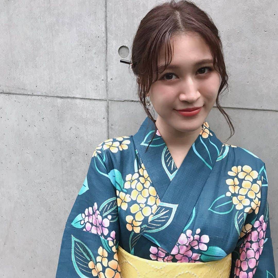 のインスタグラム：「8月もありがとうございました♥︎ ㅤㅤ ＿＿＿＿ #浴衣 #浴衣ヘア」