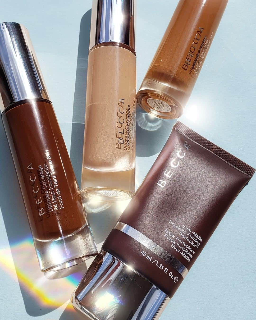 BECCAさんのインスタグラム写真 - (BECCAInstagram)「Oil control + full coverage! 😍 Layer Ever-Matte Poreless Priming Perfector underneath Ultimate Coverage 24 Hour Foundation to combat oil throughout the day🥊🥰」9月1日 0時00分 - beccacosmetics