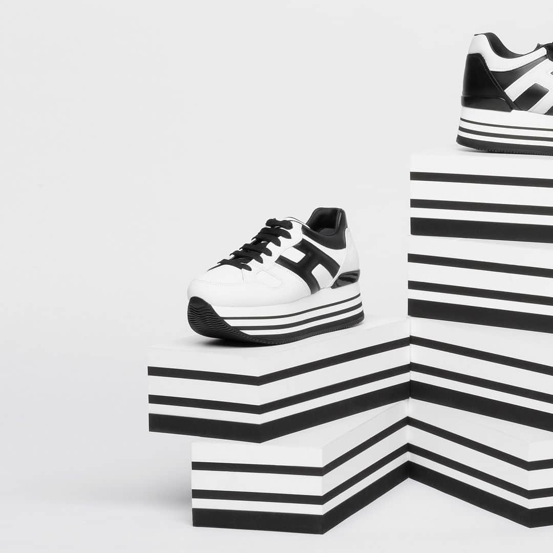 のインスタグラム：「A mirage of black and white on the #HOGAN women's #AW1920 Maxi #H222 #sneakers Shop #HoganSneakers on HOGAN.COM - link in bio」