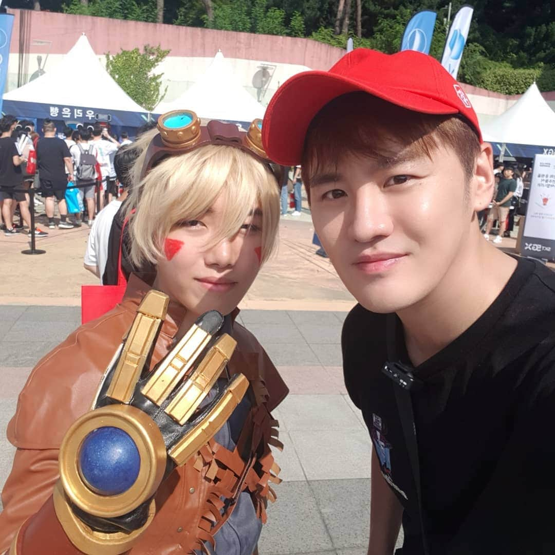 JUNO さんのインスタグラム写真 - (JUNO Instagram)「LOL 2019 LCK SUMMER #롤코스프레 #2019롤챔스서머 #코스프레 모든분들 더운날 고생하셨습니다! 모두 멋졌어요^^」9月1日 0時02分 - kimmooyoung