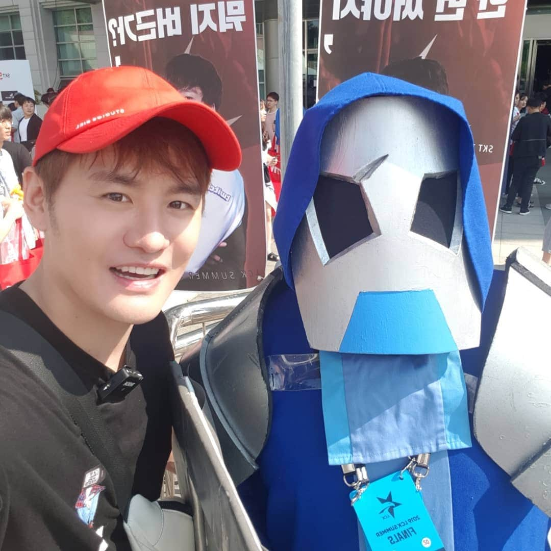 JUNO さんのインスタグラム写真 - (JUNO Instagram)「LOL 2019 LCK SUMMER #롤코스프레 #2019롤챔스서머 #코스프레 모든분들 더운날 고생하셨습니다! 모두 멋졌어요^^」9月1日 0時02分 - kimmooyoung