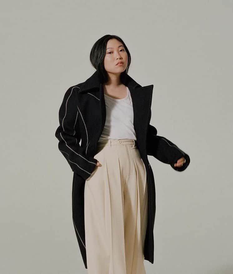 のインスタグラム：「@awkwafina wears the wool tailored coat from Fall Winter 2019 in The Wall Street Journal Magazine. - - Magazine @wsjmag  Photographer @katiemccurdy_  Stylist @shibonleigh  #mugler」