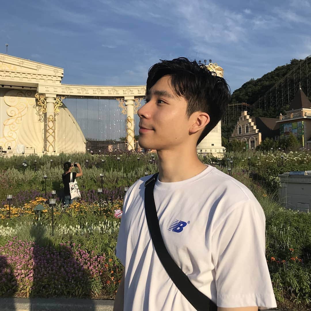 イ・ジュンヒョンのインスタグラム：「초등학생때 와보고 처음이였다는 ^^ #에버랜드」