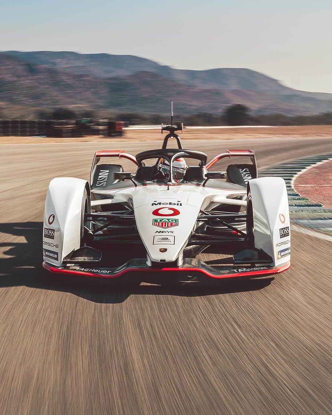 Porscheさんのインスタグラム写真 - (PorscheInstagram)「With Formula E just around the corner, we spotlight the new Porsche 99X Electric. Joining forces with our @fiaformulae partner, @tagheuer, we designed an innately Porsche livery to lead us into a new era of racing. What do you think?  #PorscheFormulaE #startfromzero #99xElectric #PorscheMotorport #TeamPorsche」9月1日 1時00分 - porsche
