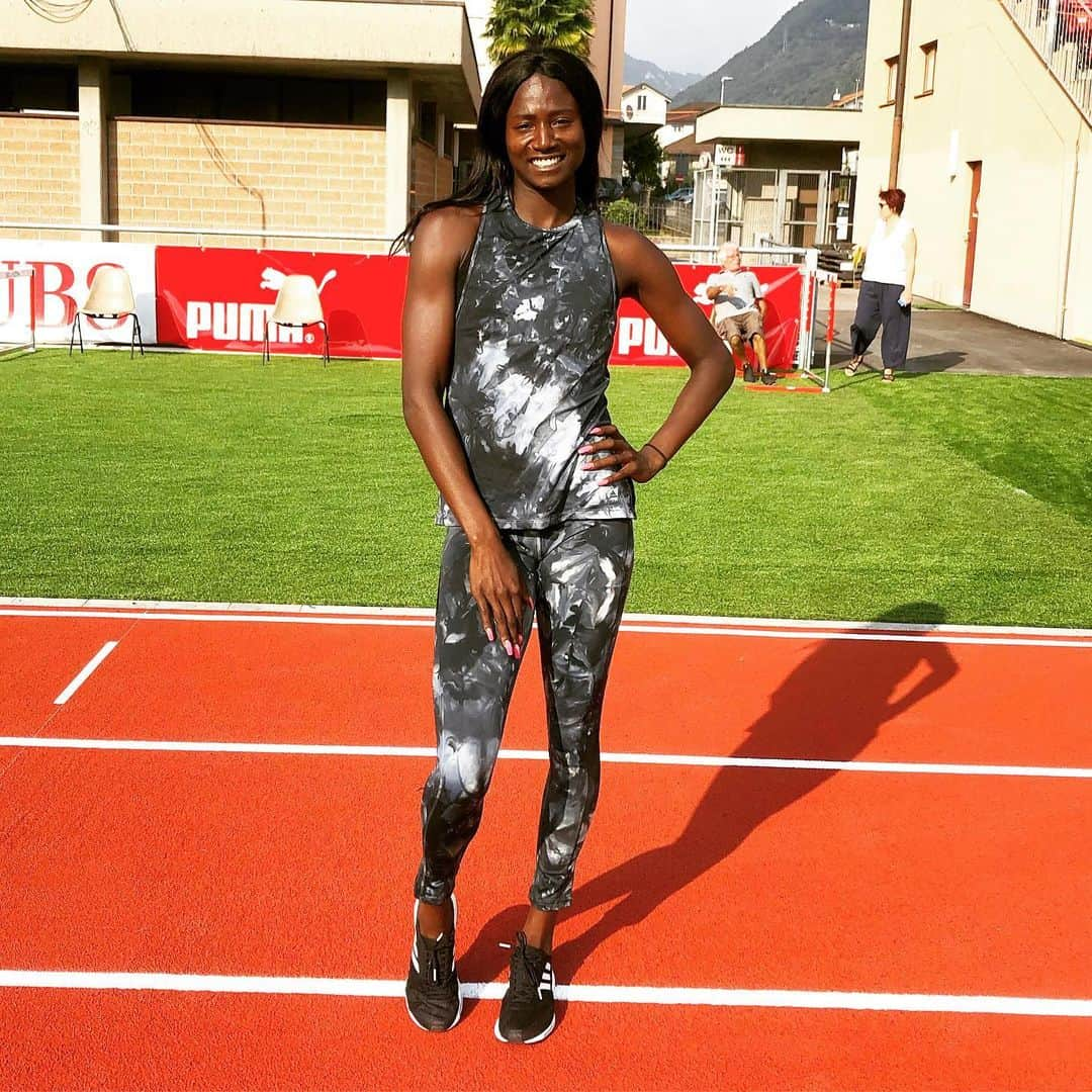 トーリ・ボウイのインスタグラム：「After a great warm up today I’m more than excited to compete tomorrow.. 2019 Gala Dei Castelli will be my last competition before Doha. Wish me well🤞🏿🥰 • • #AdiGangGang #HeartStrongMindStrong #MyJourneytoDoha #ImpossibleIsNothing」