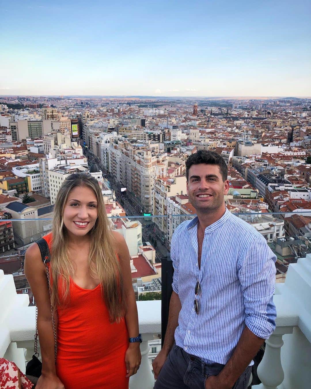 ハビエル・ラジャのインスタグラム：「De Madrid al cielo 🤗」