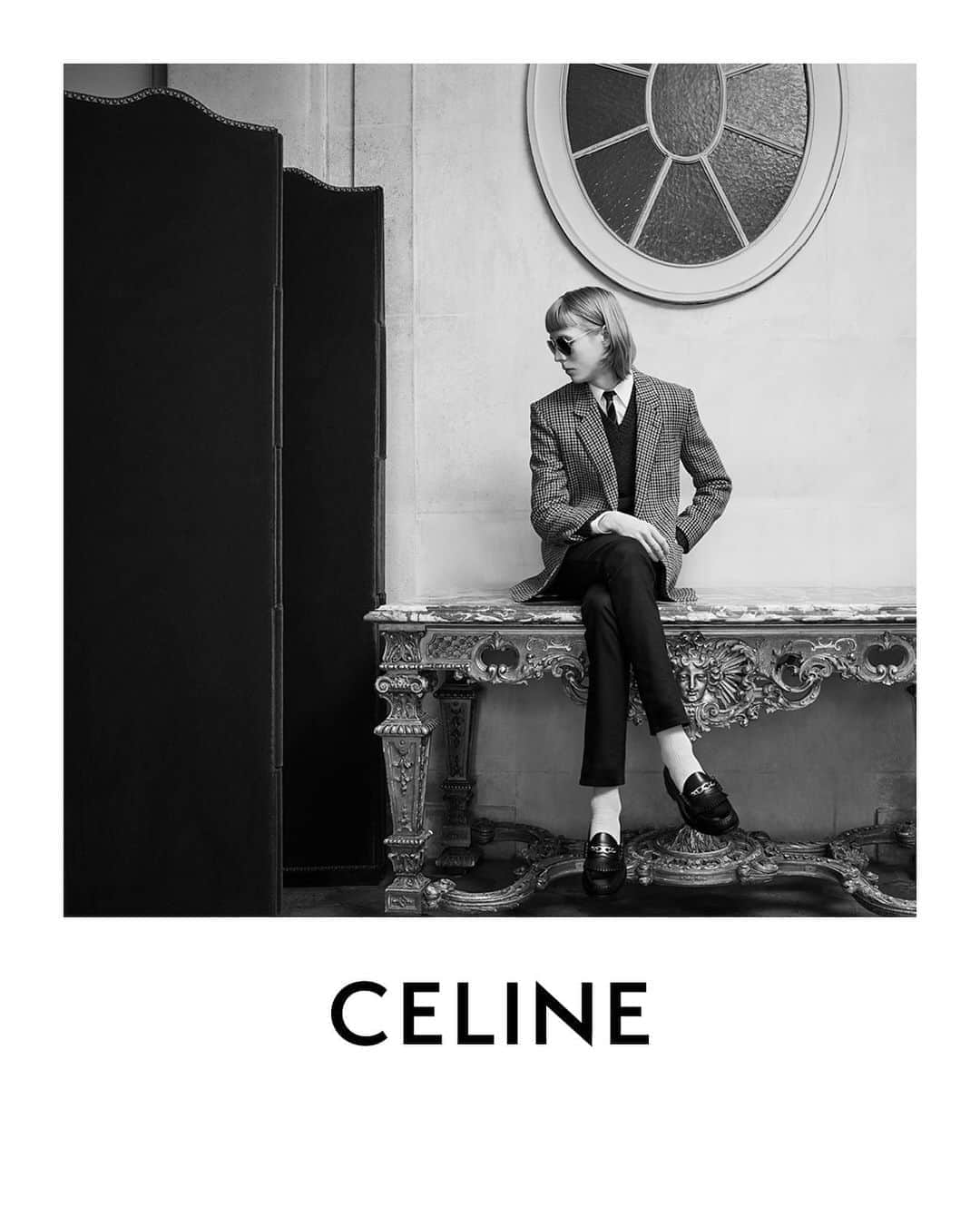 Celineさんのインスタグラム写真 - (CelineInstagram)「CELINE MEN WINTER 19 ATTICUS PHOTOGRAPHED IN MARCH 2019  AVAILABLE NOW IN STORE AND CELINE.COM ⠀⠀⠀⠀⠀⠀ #CELINEBYHEDISLIMANE」9月1日 1時46分 - celine