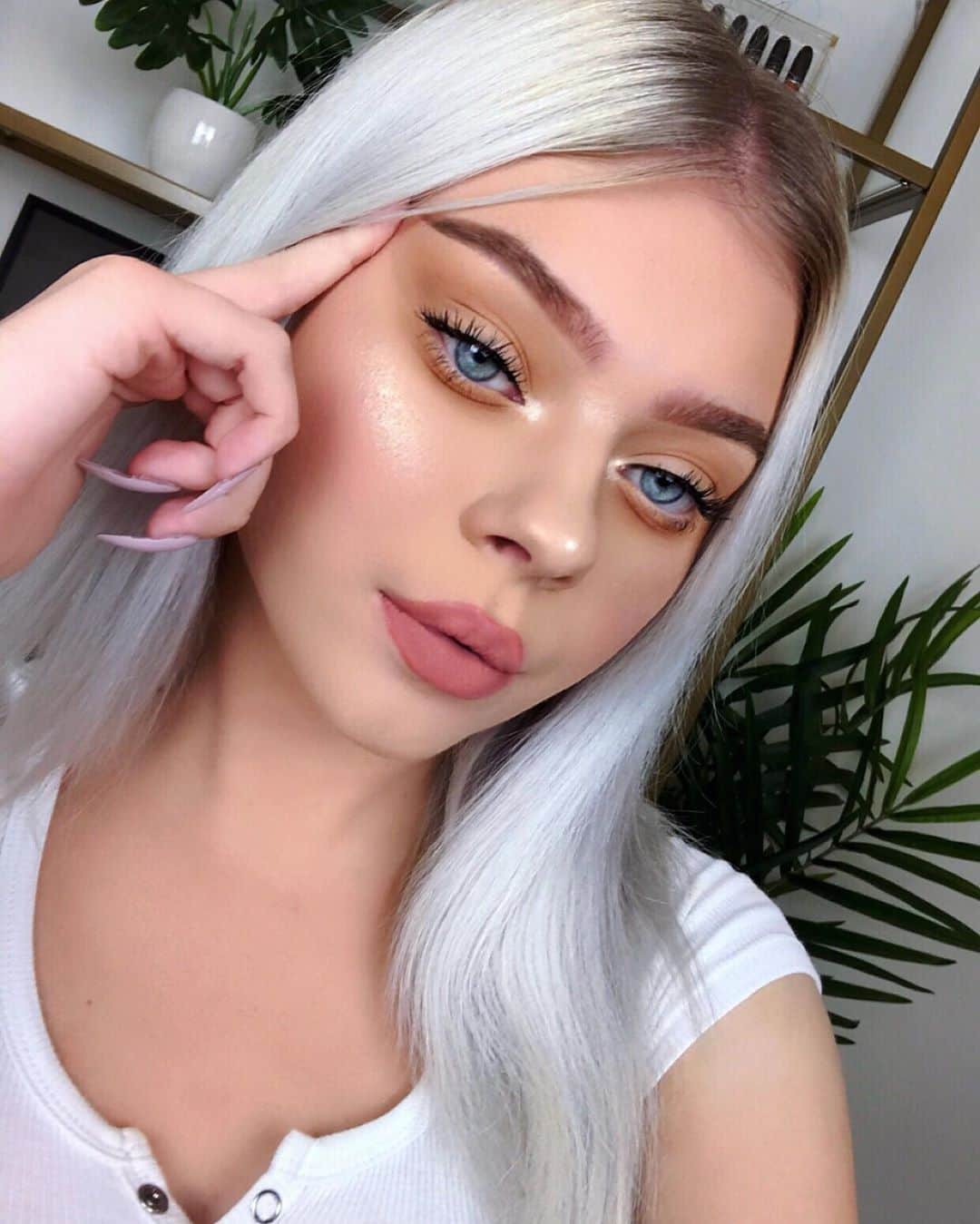 NYX Cosmeticsさんのインスタグラム写真 - (NYX CosmeticsInstagram)「Living for @tinahalada’s radiant natural glam 💕  She creates this fresh #MOTD using our Cannabis Sativa Seed Oil Radiant Perfecting Primer + Bare With Me Tinted Skin Veil + Fill & Fluff Eyebrow Pomade Pencil In ‘Taupe’ + Slim Lip Pencil in ‘Natural’ 🌿✨ || #nyxcosmetics #nyxprofessionalmakeup #crueltyfreebeauty」9月1日 1時59分 - nyxcosmetics