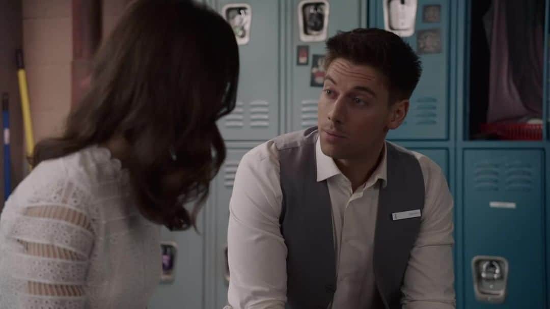アメリカン・ブロードキャスティング・カンパニーのインスタグラム：「Find out what happened in Room 606 and learn more about #WhatHappenedToSky on an all-new @grandhotelabc on Monday.」