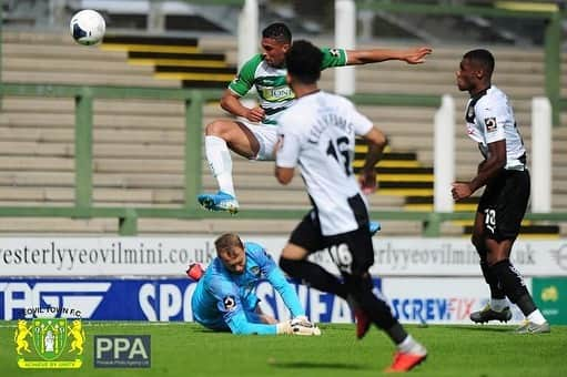 コートニー・ダフスのインスタグラム：「What a performance from the boys today! Buzzing to get my 4th of the season and my first MOTM! 🍾 Onto Tuesday now ⚽️ @ytfcofficial」