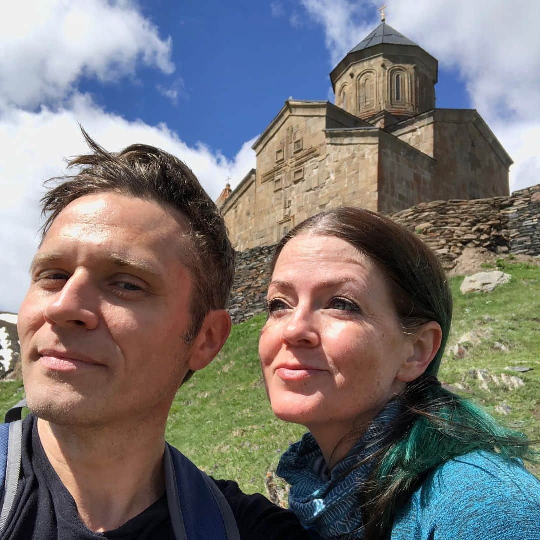 シーマス・デヴァーさんのインスタグラム写真 - (シーマス・デヴァーInstagram)「I followed @cleverdeverwherever up to a mountaintop monastery in Georgia near the border of Russia. We ate well, met amazing people and saw things I never thought I would see. You can join her this spring when she takes her tour back to amazing Georgia. Tour goes on sale Friday Sept, 6th. Only 12 spots. Get in there! Link in Bio.」9月1日 2時13分 - seamuspatrickdever