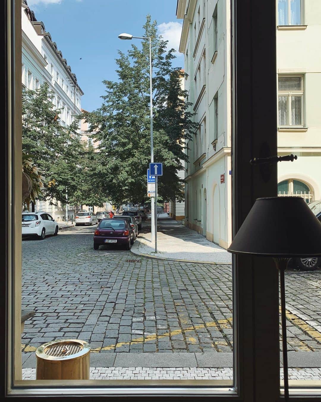 中村真里さんのインスタグラム写真 - (中村真里Instagram)「. プラハのちょっと外れたところ。 人も少なくて街並みもすごい綺麗だった  #Czech#Praha」9月1日 2時18分 - _marinakamura_