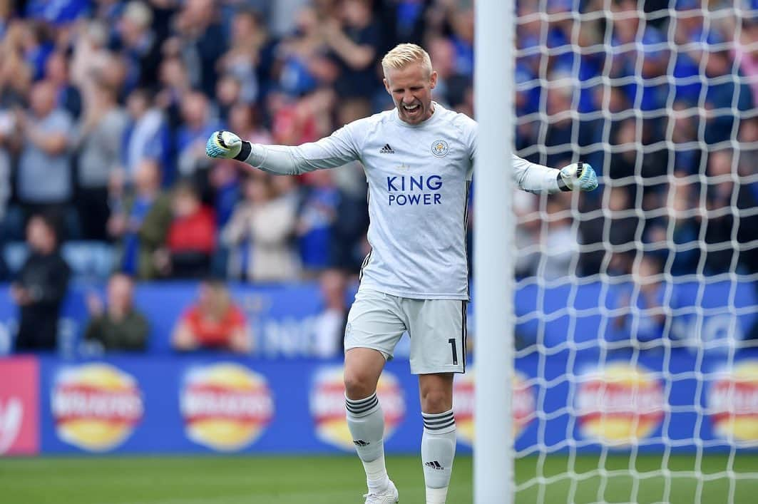 カスパー・シュマイケルさんのインスタグラム写真 - (カスパー・シュマイケルInstagram)「Class from the boys. Very happy 🦊 #LCFC」9月1日 2時32分 - kasperschmeichel