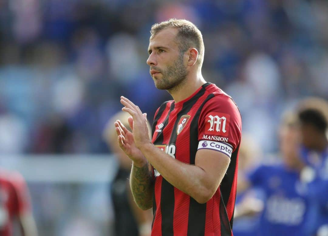 AFCボーンマスさんのインスタグラム写真 - (AFCボーンマスInstagram)「Thank you for your support at the King Power Stadium today ❤️🖤 #afcb 🍒」9月1日 3時09分 - afcb