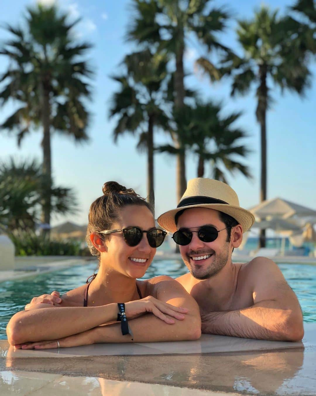 ブレンダン・ロビンソンさんのインスタグラム写真 - (ブレンダン・ロビンソンInstagram)「#Greecation baby!! Day 1 was a success! 🇬🇷🇬🇷🇬🇷 . . . #greece #vacation #couple #couplegoals #fun」9月1日 3時52分 - brendanrobinson