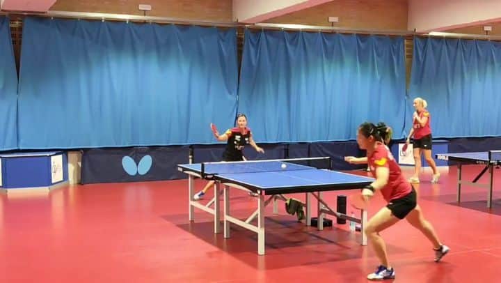 ガリア・ドボラクのインスタグラム：「Cuando te está quedando un punto de lujo pero alguien decide pasar por delante de la cámara 😒 @taboadarafa #tenisdemesa #tenismesa #tabletennis @mariaxiao」