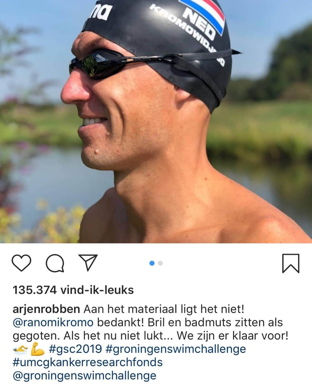 ラノミ・クロモウィジョジョさんのインスタグラム写真 - (ラノミ・クロモウィジョジョInstagram)「En jawel, het is @arjenrobben gelukt! Gewoon 8 kilometer gezwommen in het Reitdiep voor het goede doel! 🙌🏽😁💪🏽💚 met Kromo cap op natuurlijk 😎 #groningsezwemgenen」9月1日 4時12分 - ranomikromo