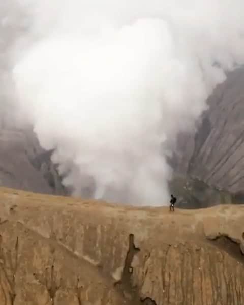 Nature|Folk|Portrait|Videoのインスタグラム：「━━━━━━━━━━━━━━━━━━━ Video by @backpackertampan  Congratulations!  Selection by  @gulumsedunya ━━━━━━━━━━━━━━━━━━━ Team #ig_mood @unsalsicilli @humanistanbul @gizemparlak_ @emili35 @hakancgrn @gulumsedunya @semihcevval @gulperi_karademir @celilbezeng ━━━━━━━━━━━━━━━━━━━ Community @moodcommunity General Tag #moodcommunity ━━━━━━━━━━━━━━━━━━━ #ig_video_backpackertampan」