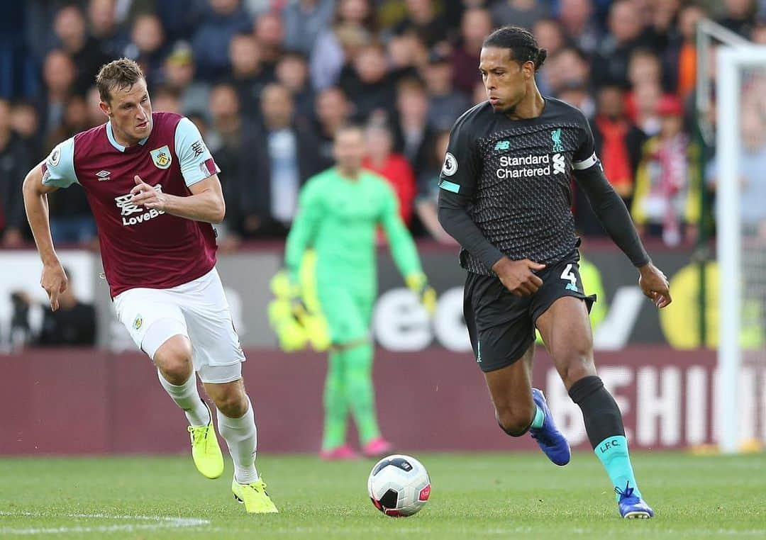 ビルヒル・ファン・ダイクさんのインスタグラム写真 - (ビルヒル・ファン・ダイクInstagram)「Great day, 3 points & clean sheet! See you Reds after the international break! #YNWA 😁」9月1日 4時53分 - virgilvandijk