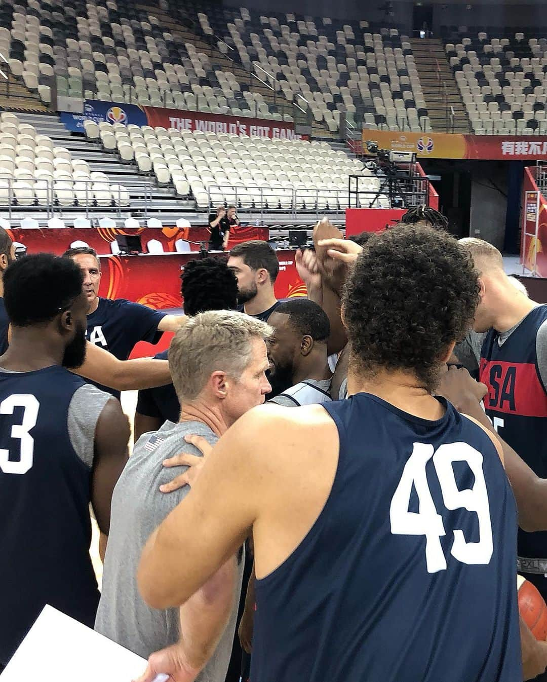 NBAさんのインスタグラム写真 - (NBAInstagram)「The @usabasketball #USABMNT opens up @fibawc action vs. @ceskybasketbal at 8:30am/et in Shanghai! #FIBAWC #WorldGotGame」9月1日 15時46分 - nba