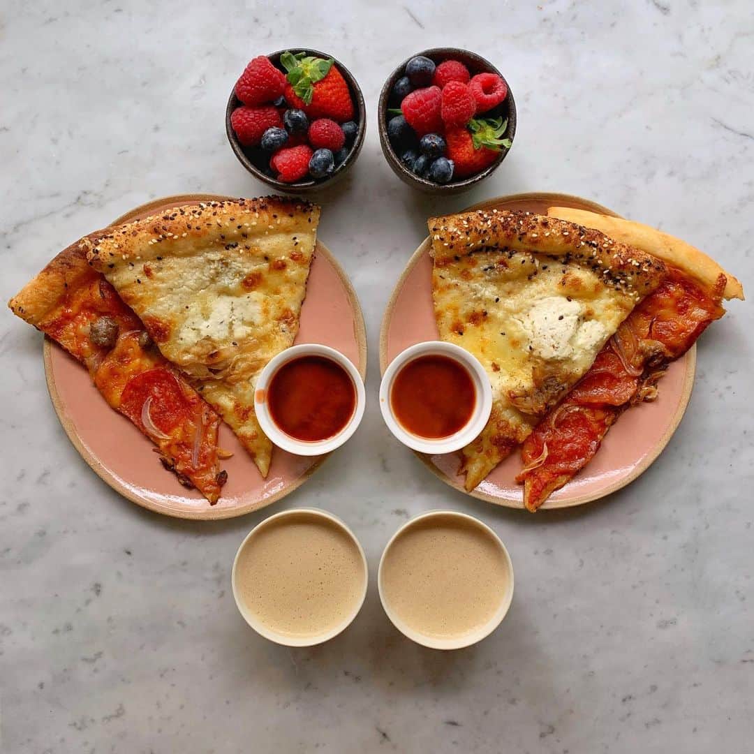 Symmetry Breakfastのインスタグラム：「Leftover pizza for (a late Sunday) breakfast 🍕🍕🍕 it’s taken me 7 years of running this account to reach this proud moment 😂 Dinner from last nights @homeslicepizzashanghai reheated the proper way in a frying pan with a lid to ensure a crispy bottom. With hot sauce of course 🔥 Are you a pizza for breakfast kind of person? Or are you Italian and this is like a knife in the heart. Discuss 🤷🏻‍♂️ #symmetrybreakfast - - - - - - - - - - - - - - - - - - In all honesty, leftover pizza for breakfast is a thing, absolutely not in Italy, but then again culture and cuisines are not the same as countries. I believe that culture is more a shared set of behaviours, that can exist across many countries or political boundaries without even meeting. Or as Mark said, it’s good for you don’t worry about it 👍🏼」