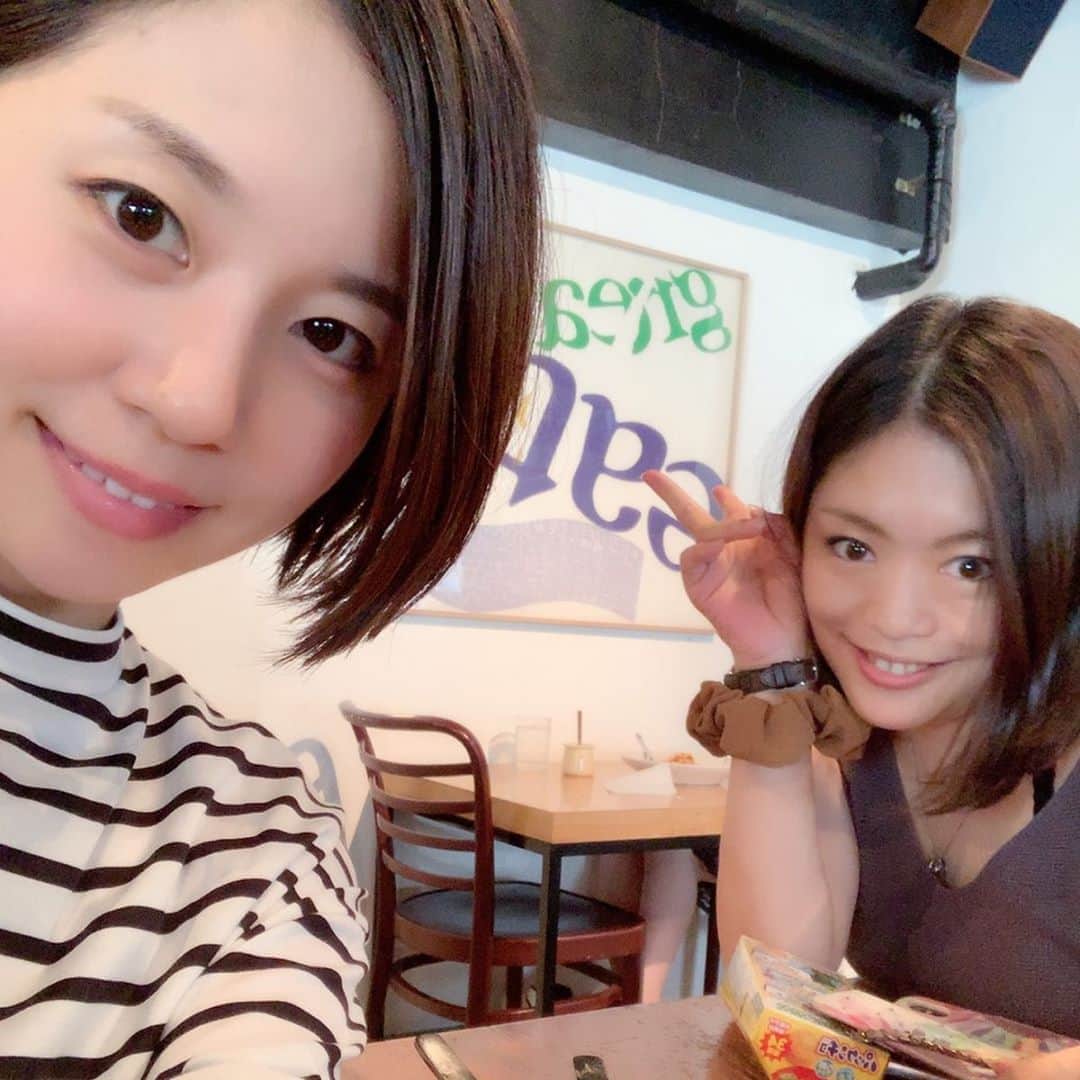 星村麻衣のインスタグラム：「久々の外食🍴✨ 色々シェアして食べれて満足😋 手作りのおむつケーキもありがとう♥️ #lunch #美食倶楽部 #cafe #原宿tasyard #おむつケーキ」