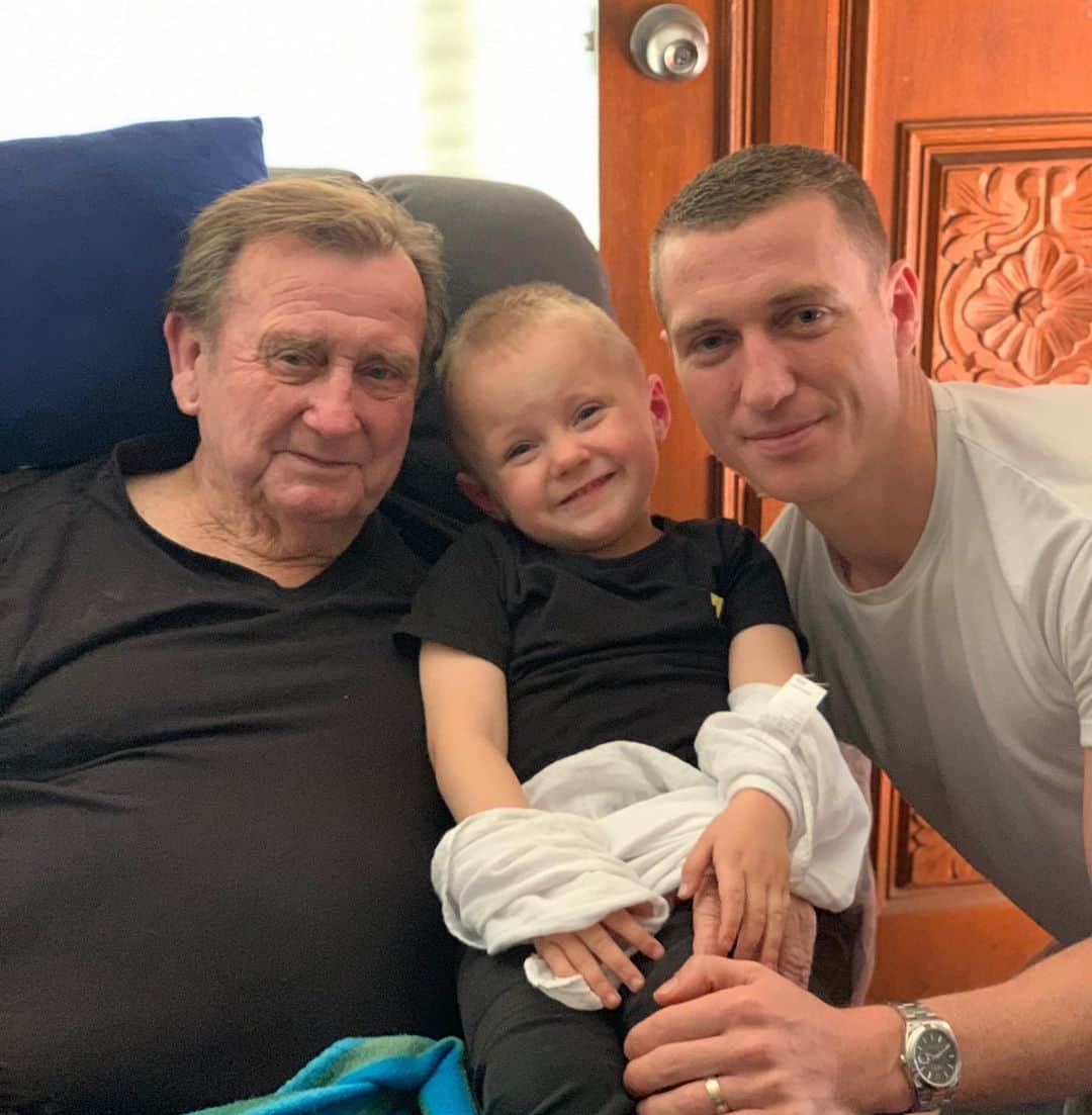 ミッチェル・デュークのインスタグラム：「HAPPY FATHERS DAY ❤️ best thing that’s ever happened to me... Being a Dad! Hope everyone had a great day 🤙🏼」