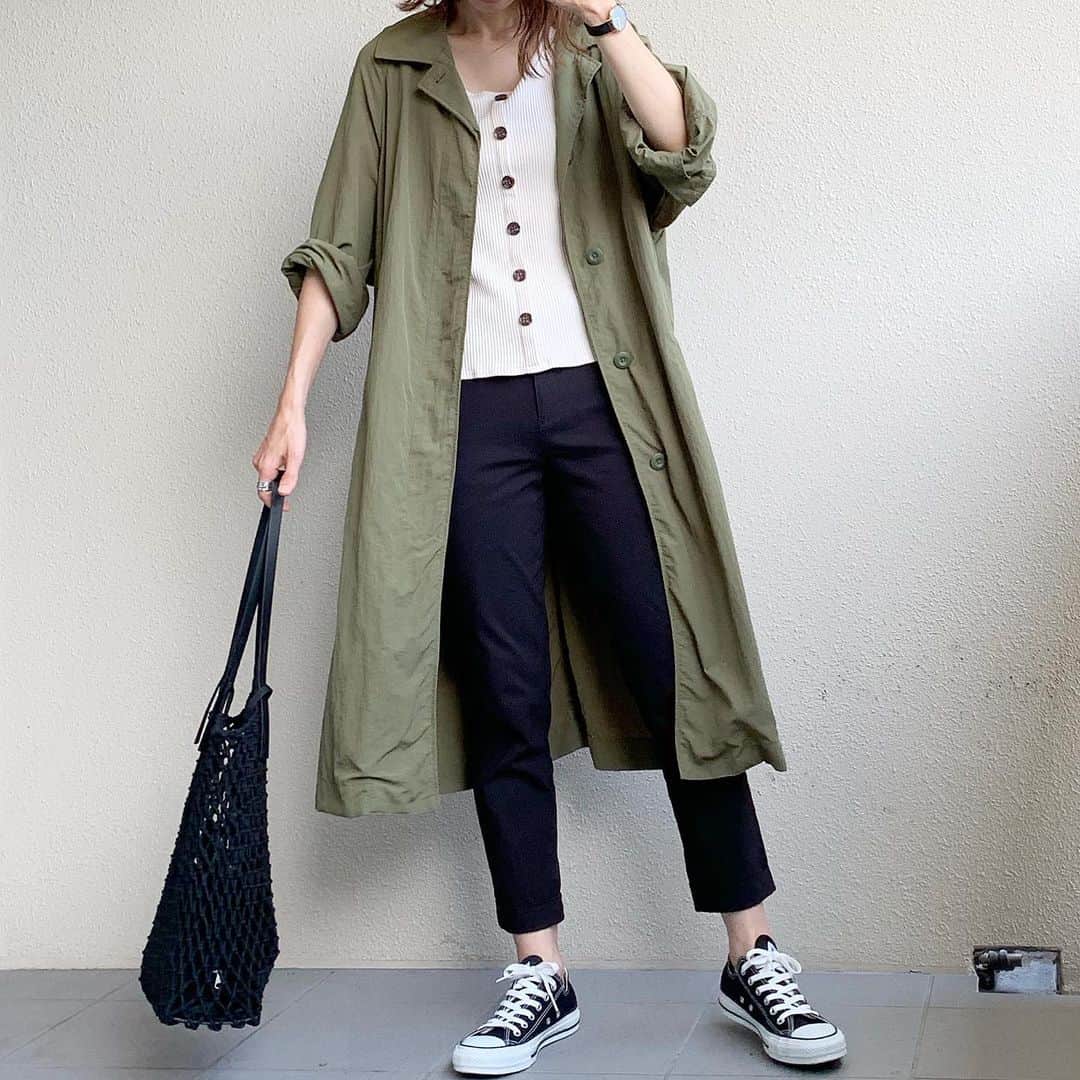 sayasu__さんのインスタグラム写真 - (sayasu__Instagram)「・ 2019.9.1 ・ 最近の天気は なんだかすっきりしない… 昨日も夕方急に雨降ってきたし🙄 カラッとした天気が恋しい🥺 ・ ・ 去年のステンカラーロングコート 今年も着るよー🥰 ・ ・ #gu#ジーユー#フロントボタンタンクトップ#globalwork#グローバルワーク#converse#コンバース#zara#ザラ ・」9月1日 15時05分 - sayasu__