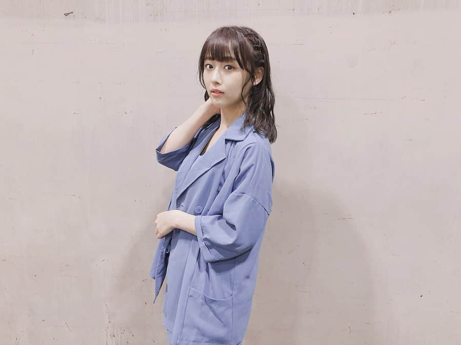 鎌田菜月さんのインスタグラム写真 - (鎌田菜月Instagram)「おはよう9月🍁 横浜での握手会よろしくお願いします 生誕Tシャツしっかりカバンに入れました💓 #gm #blue #setup #j023」9月1日 7時15分 - nacky_k829