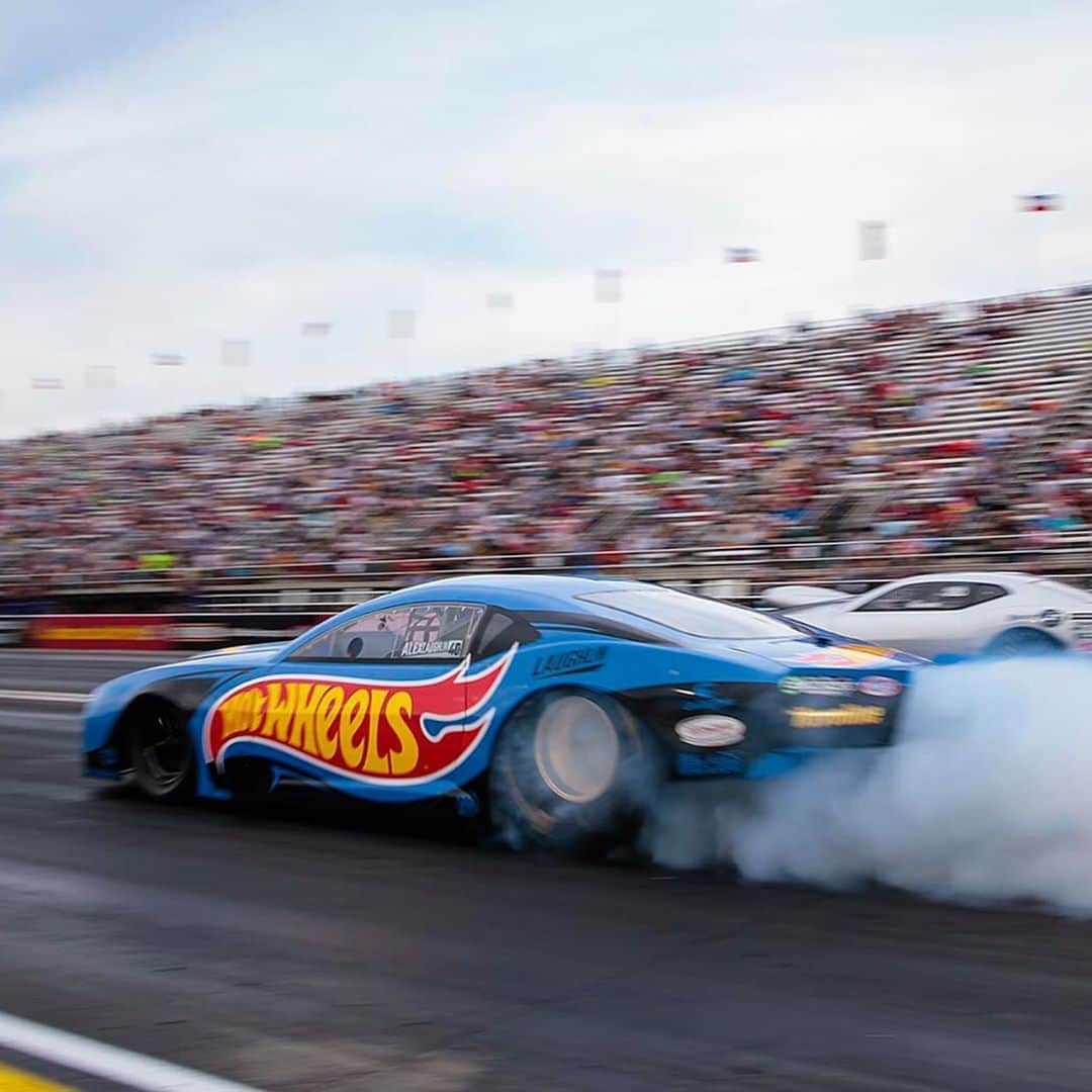 Hot Wheelsさんのインスタグラム写真 - (Hot WheelsInstagram)「Now those are some Hot Wheels! Epic views of @alexlaughlin40’s Pro Mod at the #USNats! 🔥🔥🔥#HotWheels @nhra」9月1日 8時23分 - hotwheelsofficial