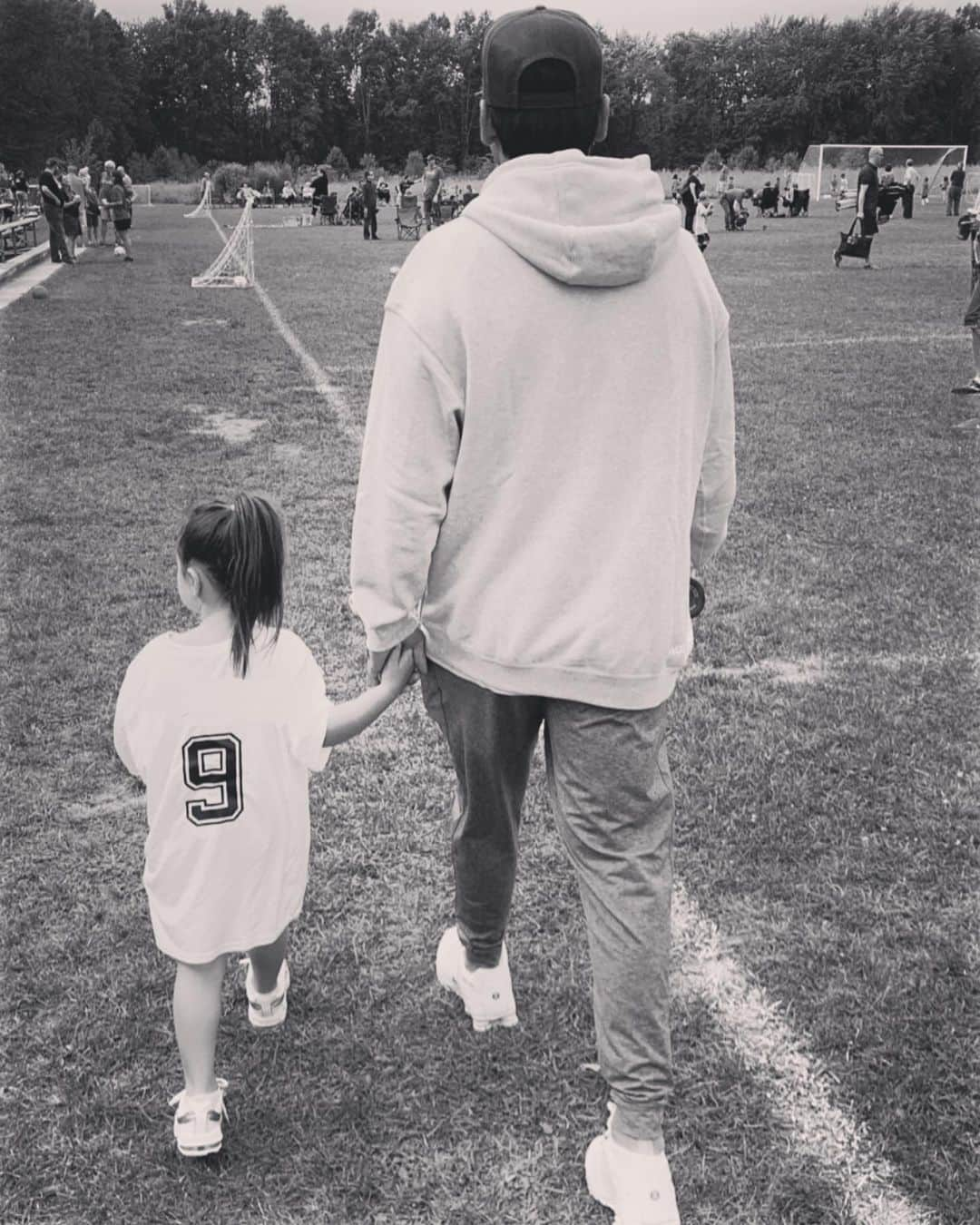 ジェイソン・デイさんのインスタグラム写真 - (ジェイソン・デイInstagram)「Watching big brother play. #soccerdad #family #teamday」9月1日 8時16分 - jasondayofficial