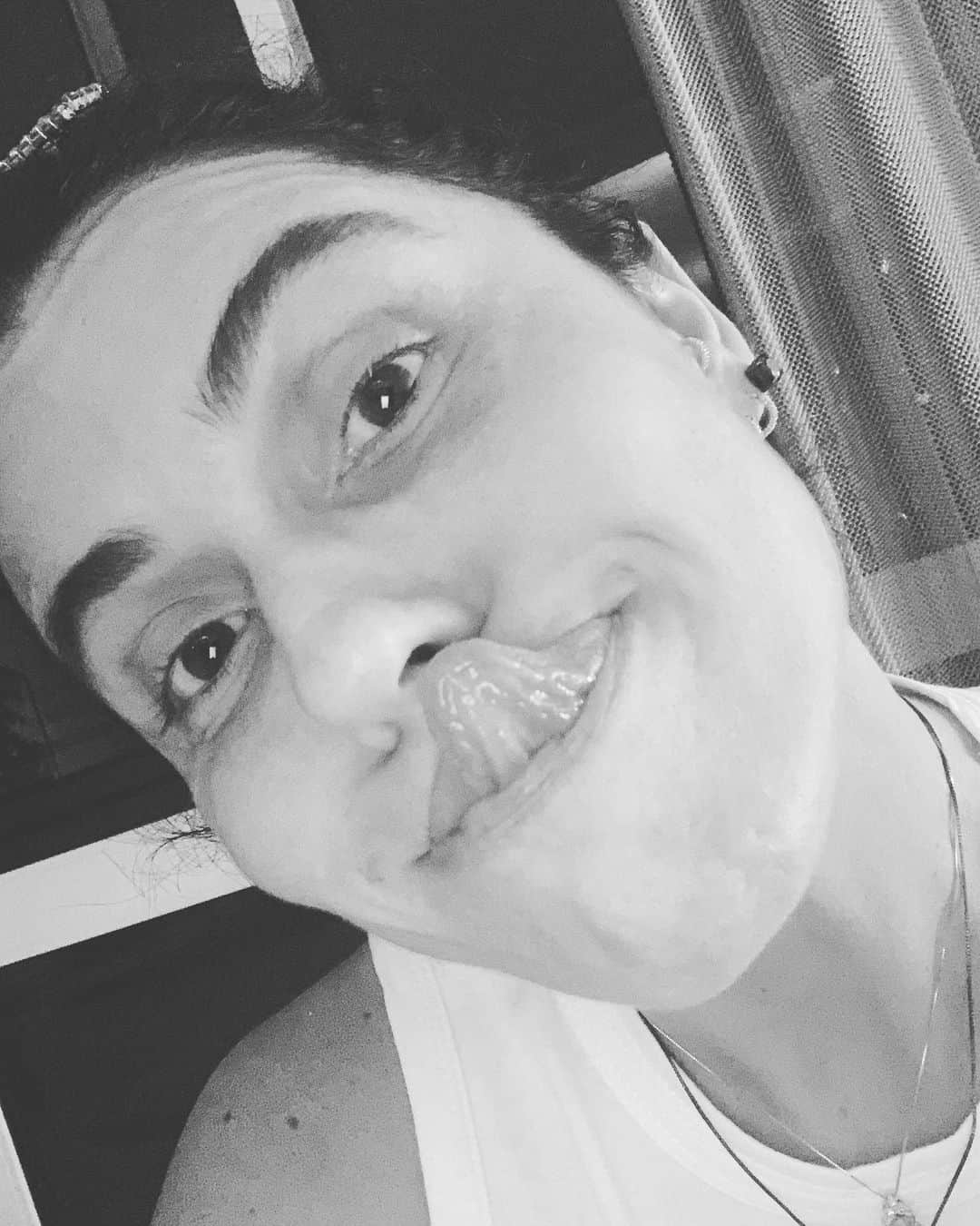 Giovanna Antonelliのインスタグラム：「Ahhhhhhhhhhhhhhhh desafio quem consegue????!!!!!!!!!!!!! Me marca!!!!! 🙃🤣😘🧐😬😱 !!! Sabadão feliz da p...!!!!」