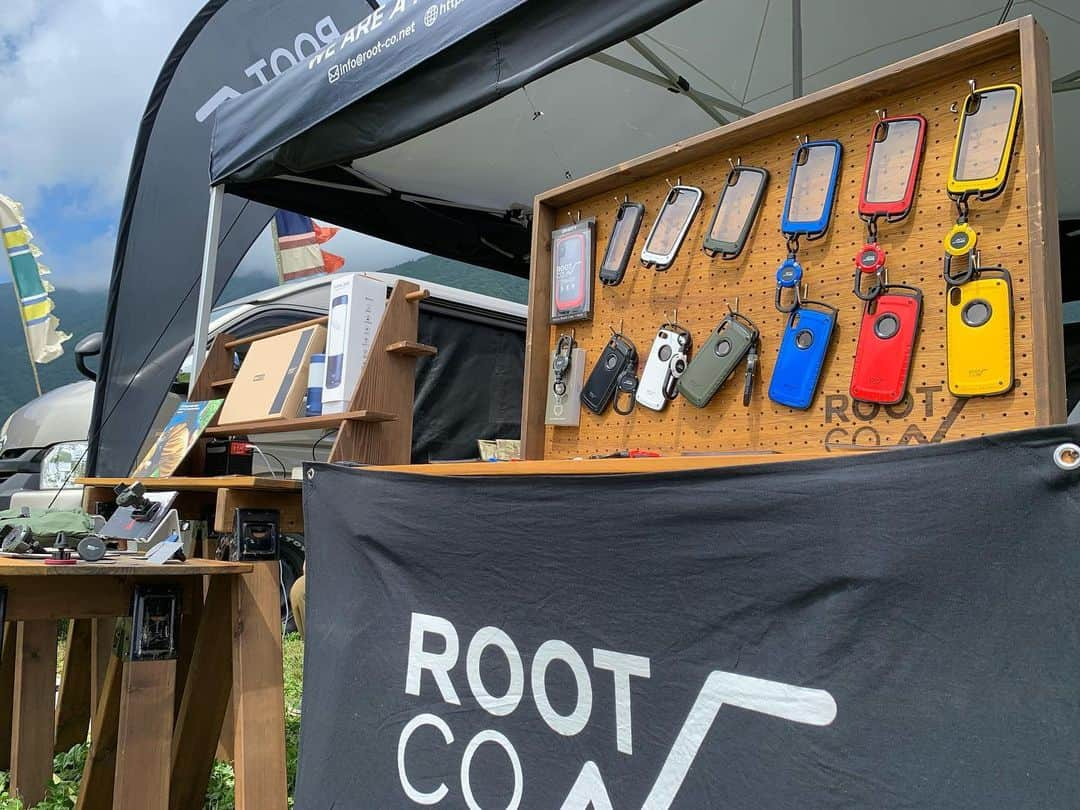 ROOT CO. Designed in HAKONE.さんのインスタグラム写真 - (ROOT CO. Designed in HAKONE.Instagram)「. Feel EARTH 2019 Day 2. ・ #root_co #rootco #feelearth #feelearth2019 #outdoor #outdoors #outdoorgear #outdoorlife #camp #camper #campgear #camplife #fujisan #fumotoppara #autocamp #ふもとっぱら #フィールアース #フィールアース2019 #アウトドア #アウトドアギア #アウトドアライフ #キャンプ #キャンパー #キャンプギア #キャンプライフ #アウトドアスタイル #キャンプスタイル #富士山 #ふもとっぱら #ふもとっぱらキャンプ場」9月1日 9時11分 - root_co_official