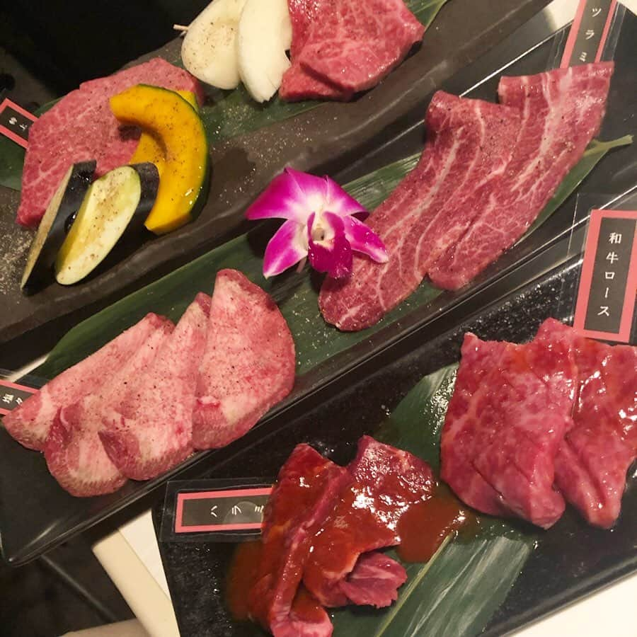 坪井ミサトさんのインスタグラム写真 - (坪井ミサトInstagram)「. . ここの焼肉 美味しかった〜🥺💖 最近お肉投稿してなかったので🤣 お肉週5で食べれる😋 昨日も女友達2人で焼肉🤝笑 . . #焼肉 #関西 #肉女子 #お肉大好き人間 #foodie #happy #野球 #野球女子 #fitness #fitnessgirl #running #run」9月1日 10時15分 - misato1030