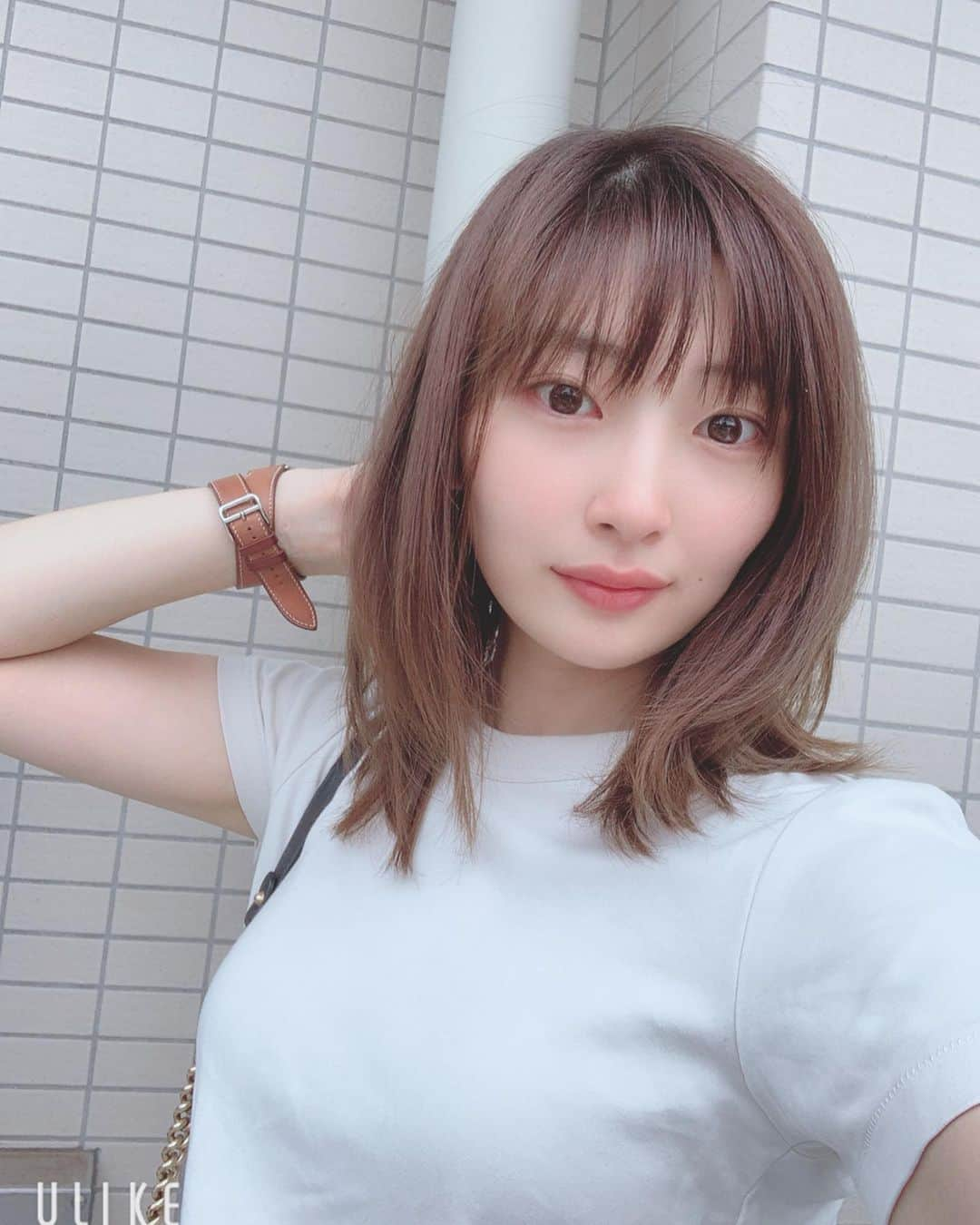 岸野里香さんのインスタグラム写真 - (岸野里香Instagram)「昨日は朝から2カ月ぶりの @lsurii.hairtreatment 💇‍♀️ 後ろからの写真撮り忘れたけど🥵 今回は🐺ウルフチックに✨✨ そのあと息子と夕寝してから(若干寝癖)まつ毛パーマにも行ってきた‼️じっと待つ時間苦手やけど、まつぱしとけば普段のメイク楽なので。笑 私服は一気に秋っぽい @to_the_sea_hawaii の羽織り、 hawaiiの本店にまた行きたいな🥺🌴Webstoreと直営店 (西銀座デパートB1, 学芸大学 @tothesea_healthliving , 新宿ルミネエスト B1) にてゲットできるよ〜💕 #美容の日」9月1日 10時25分 - rikakishino_official