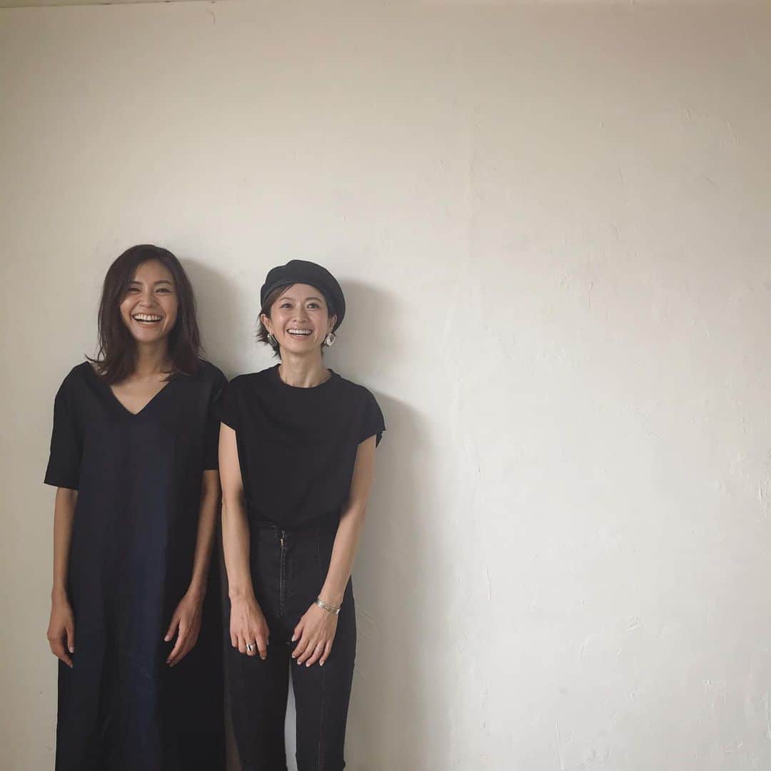 のインスタグラム：「昨日は、@story_love40 撮影。  @nao_nao310 ちゃんと❤️ 実は初めまして！ 誌面ではずっと見てたから勝手にお友達感覚😆 雑誌が違うと意外と会えないのです😅」