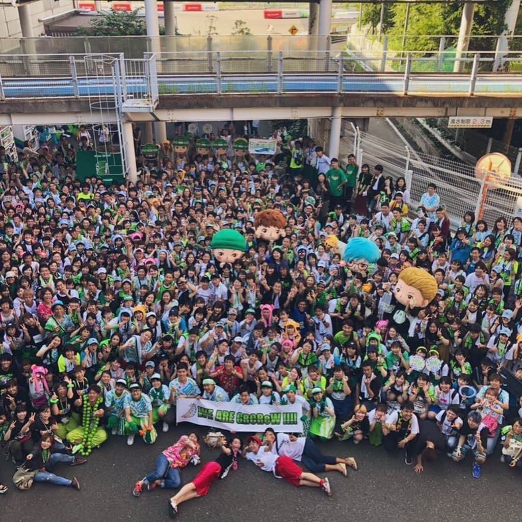 石橋遼大（四千頭身）さんのインスタグラム写真 - (石橋遼大（四千頭身）Instagram)「GReeeeNさんのツアーアンバサダーとしてライブ会場にお邪魔してきました〜 ・ #greeeen  #GReeeeNと不思議の管 #あっという間の2時間 #少しだけ盛り上げにも参戦させて頂きました #カメラ向けたら #ブチギレる都築 #皆さんお気をつけて」9月1日 11時16分 - 4000ishibashi