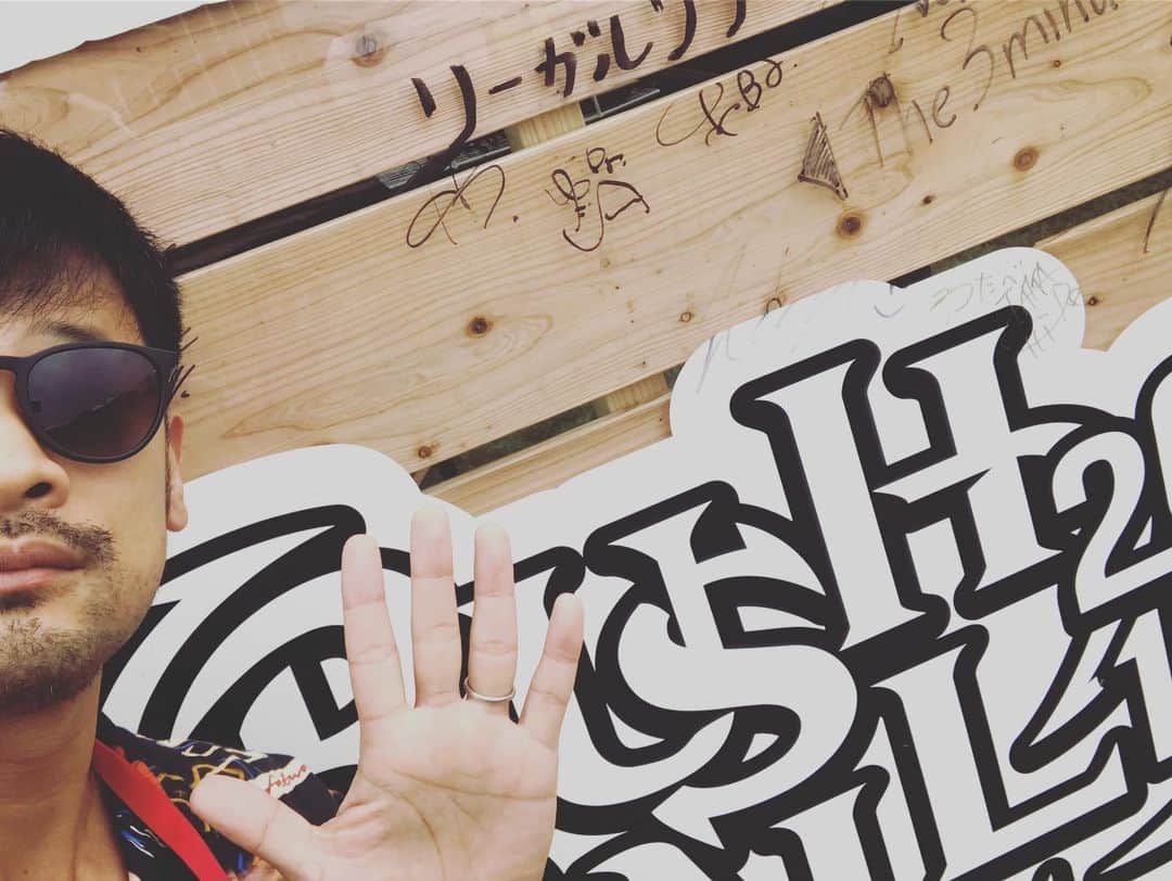 石川龍のインスタグラム：「ザ・チャレンジ 本日、大阪RUSH BALLにつき会場イン！ 9月1日（日）「RUSH BALL 2019」泉大津フェニックス ザ・チャレンジの出演は、ATMCステージで、13:35〜！一緒に踊りTAI！物販コーナーにて本日発売の新曲CDも！  #RUSHBALL2019 #ラシュボ」